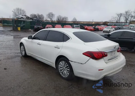 2015 Infiniti Q70L 3.7 z USA, uszkodzony, nr VIN JN1BY1PP0FM600872